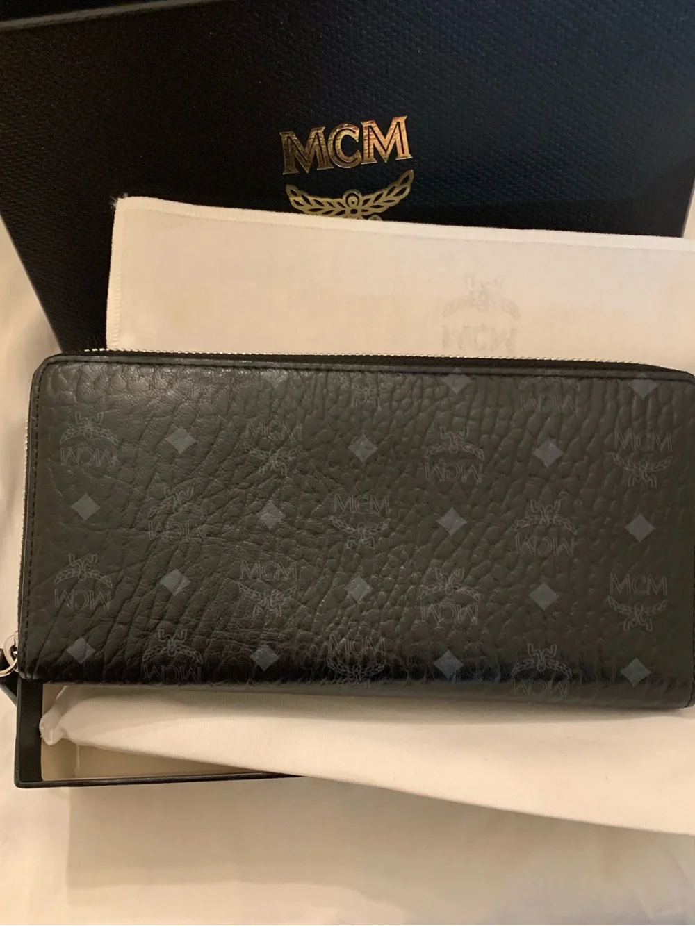 ❤️ MCM Black Logo Embossed Large Leather Monogram Wallet
